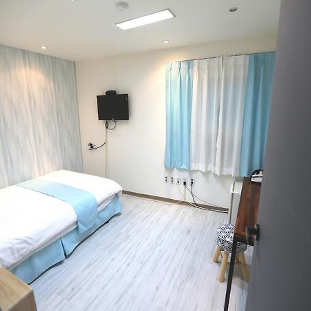 Must Stay Hotel Myeongdong Seoul Exterior photo