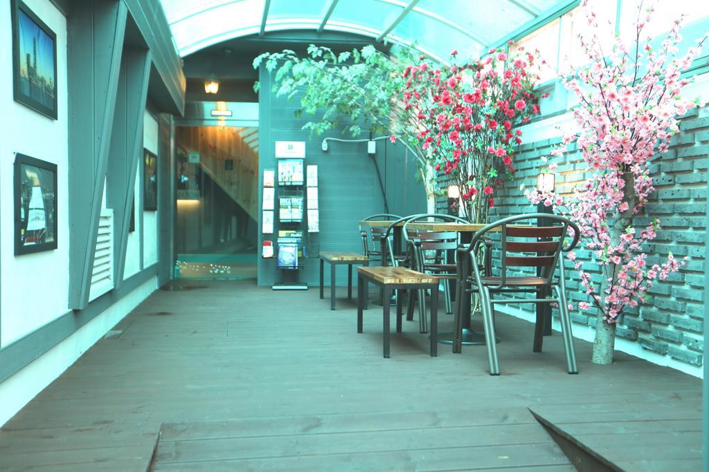 Must Stay Hotel Myeongdong Seoul Exterior photo