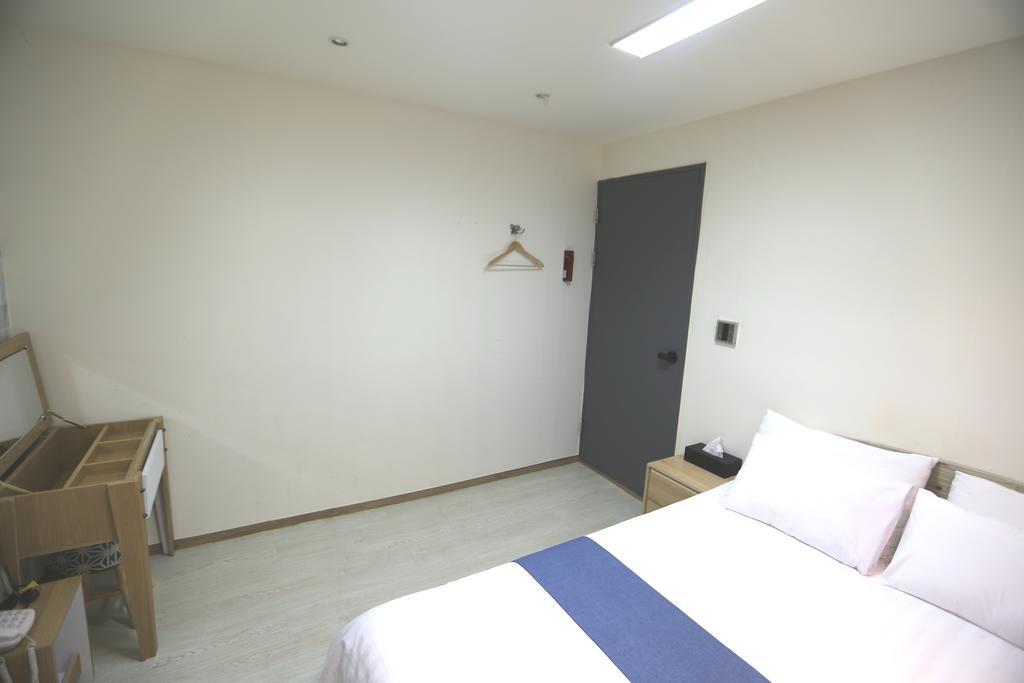 Must Stay Hotel Myeongdong Seoul Exterior photo