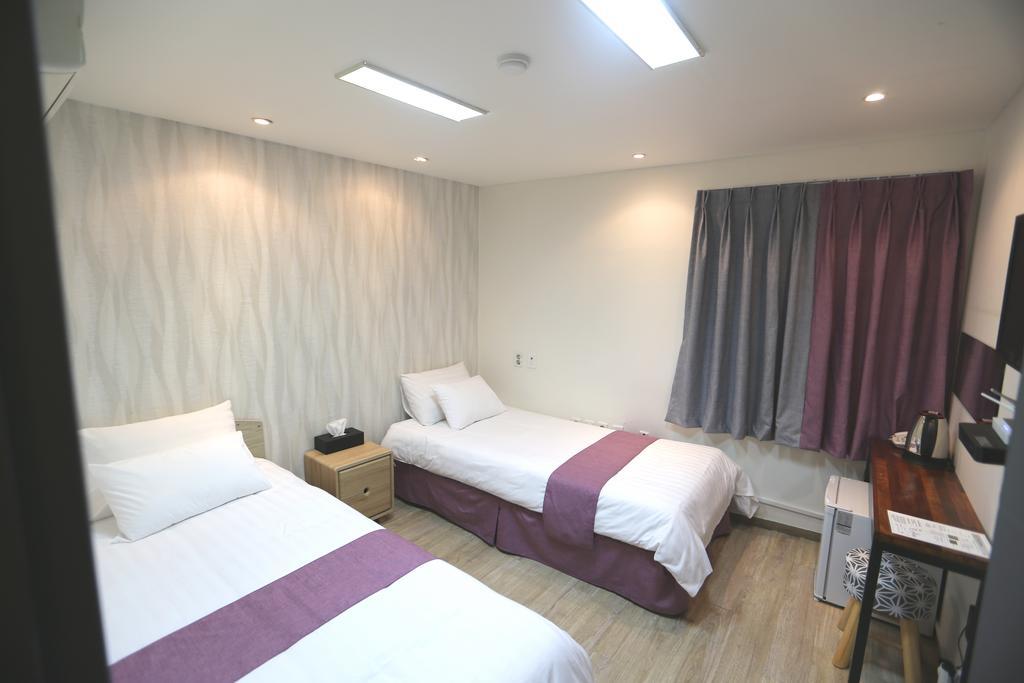 Must Stay Hotel Myeongdong Seoul Exterior photo