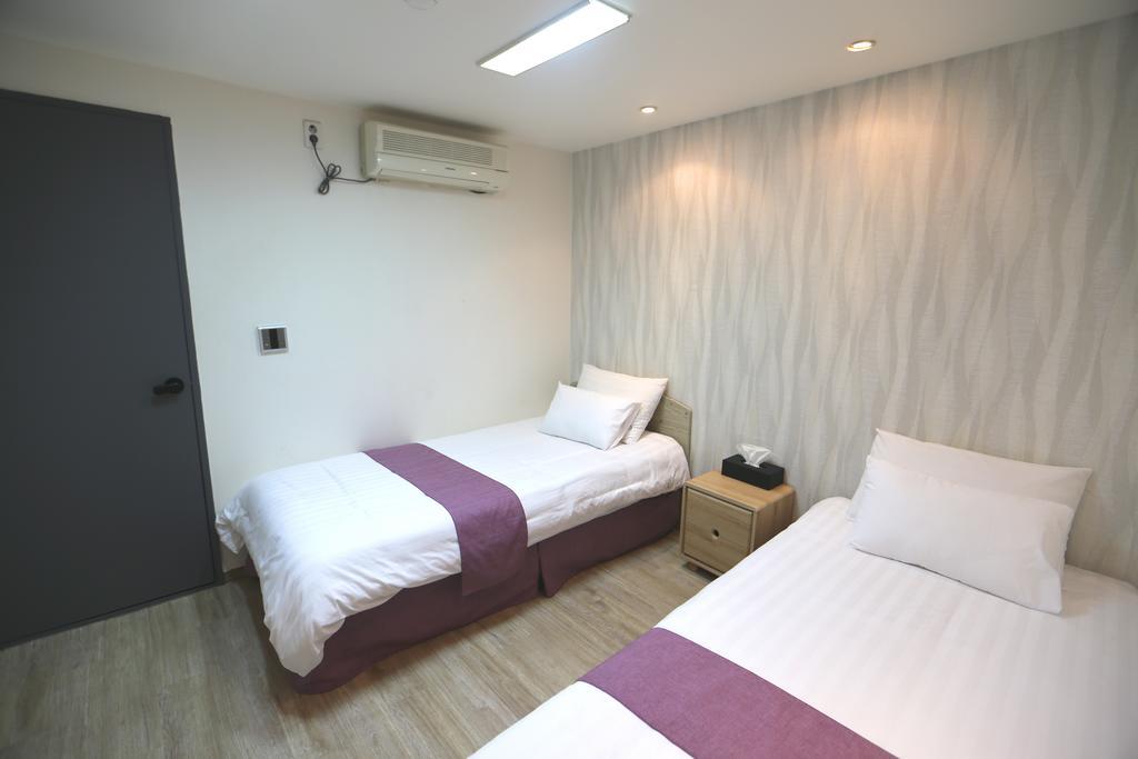 Must Stay Hotel Myeongdong Seoul Exterior photo