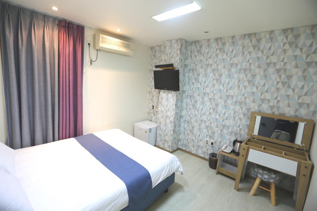 Must Stay Hotel Myeongdong Seoul Exterior photo